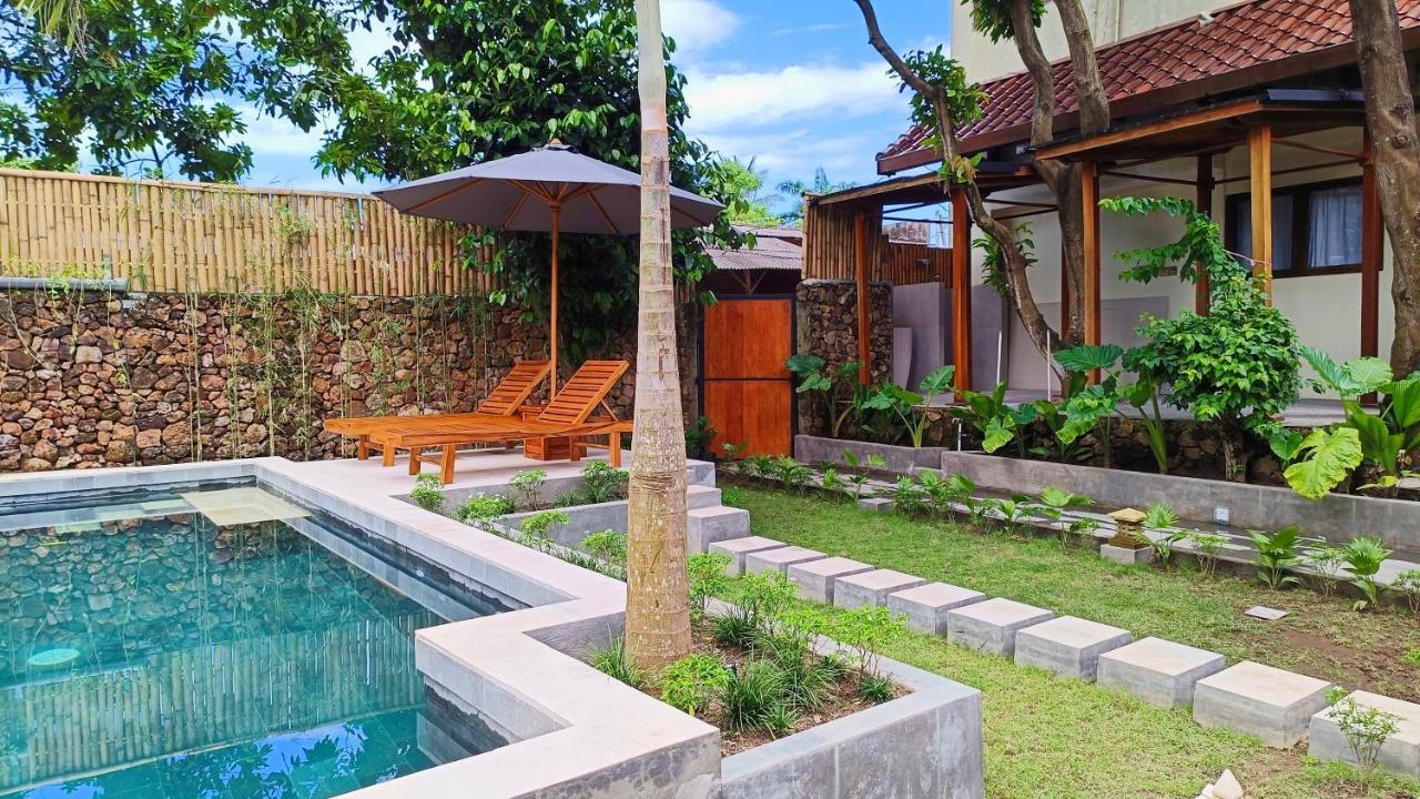 Готель Dalai Tropical Kuta  Екстер'єр фото