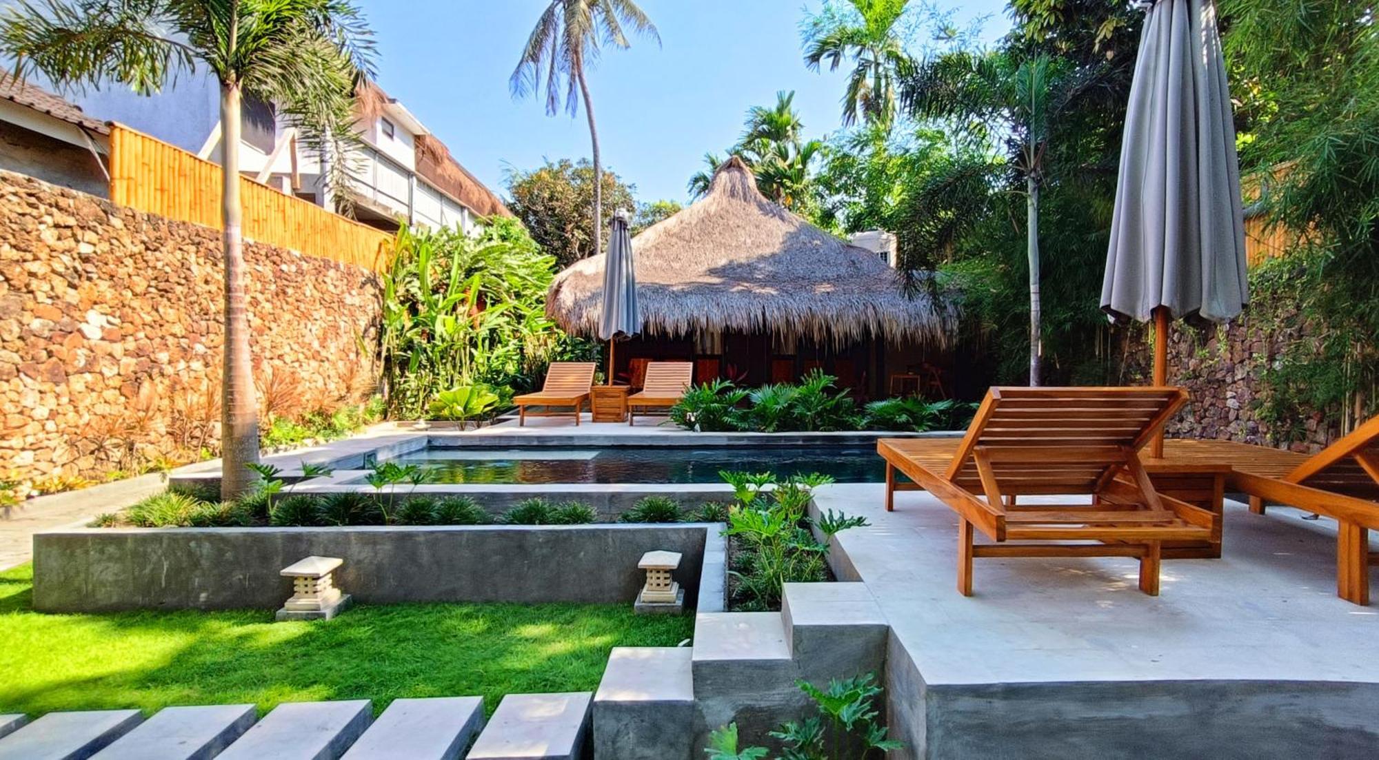 Готель Dalai Tropical Kuta  Екстер'єр фото