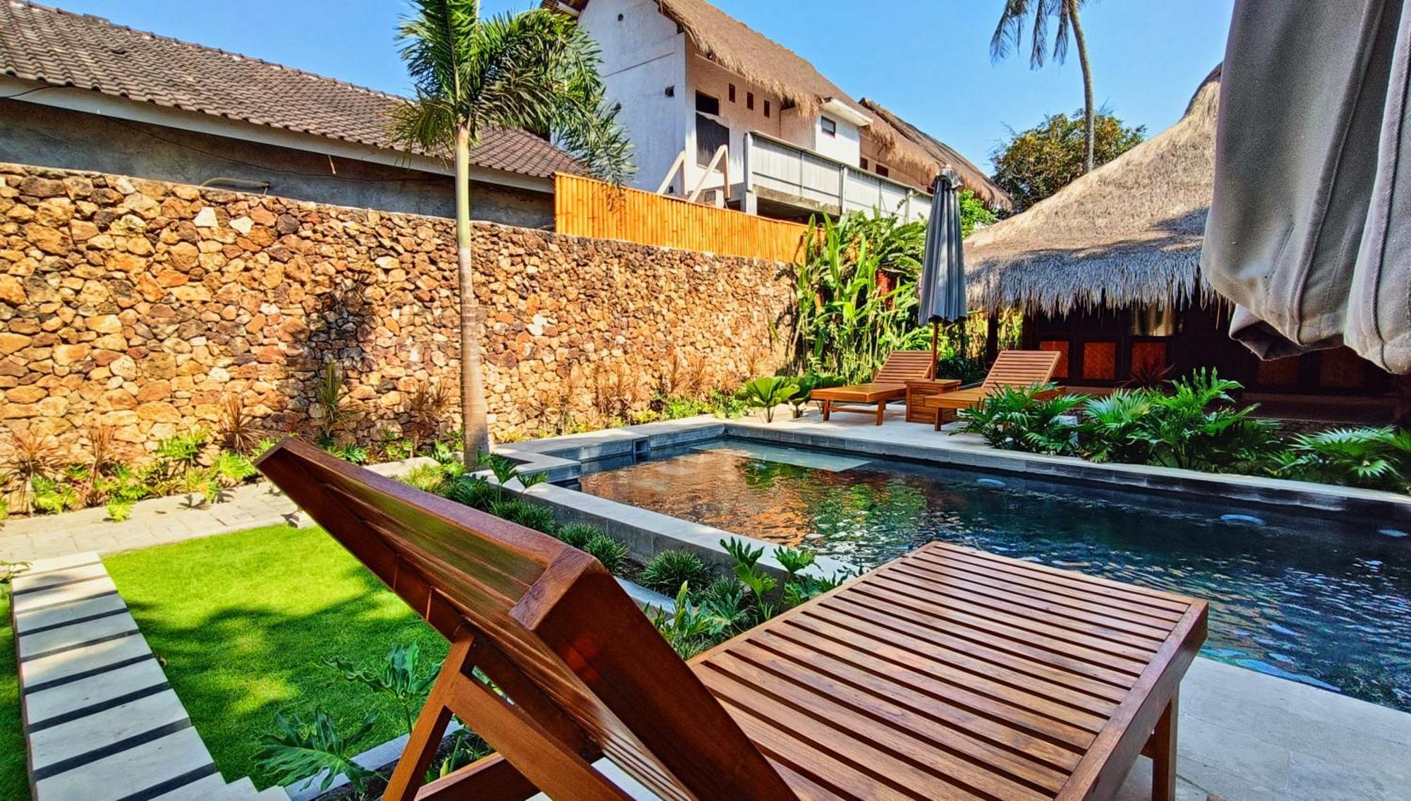 Готель Dalai Tropical Kuta  Екстер'єр фото