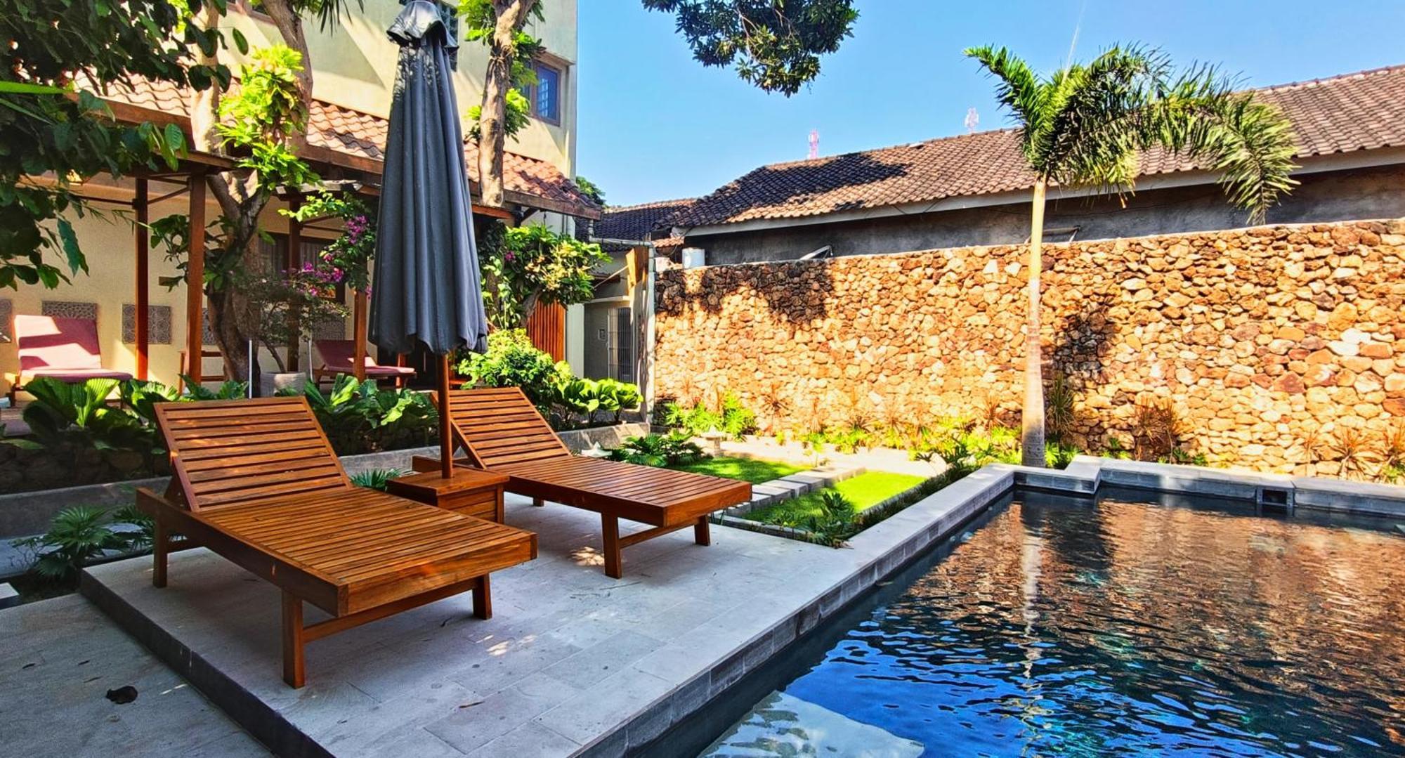 Готель Dalai Tropical Kuta  Екстер'єр фото