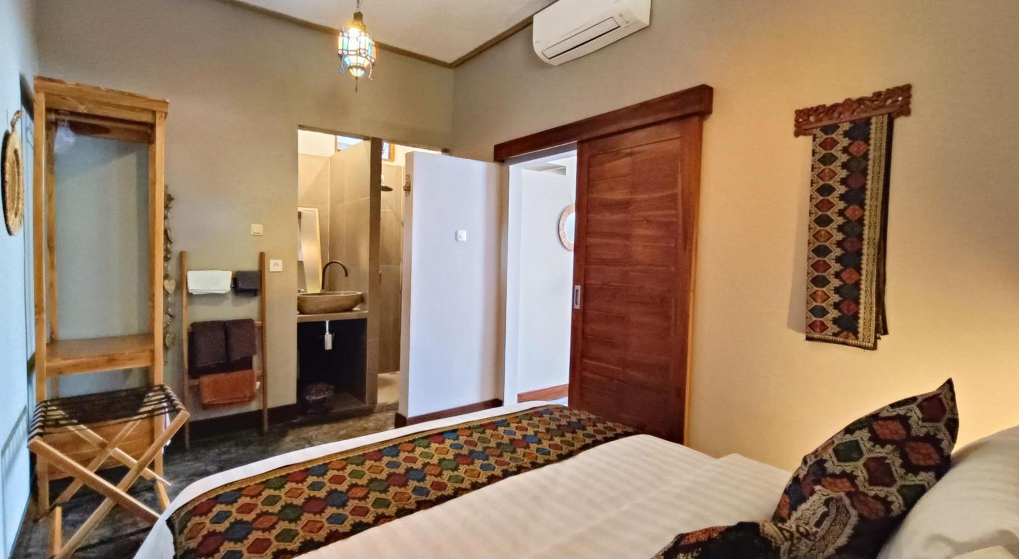 Готель Dalai Tropical Kuta  Екстер'єр фото